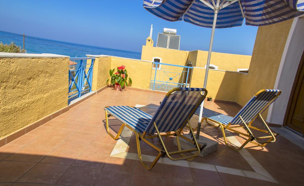 Hesperia Hotel Karlovassi Bagian luar foto