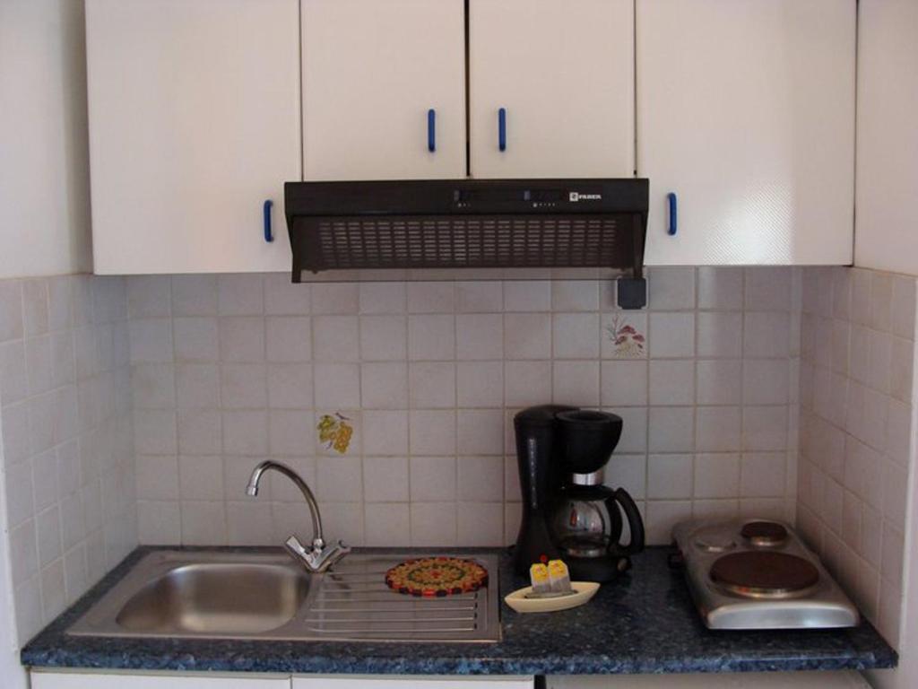 Hesperia Hotel Karlovassi Ruang foto