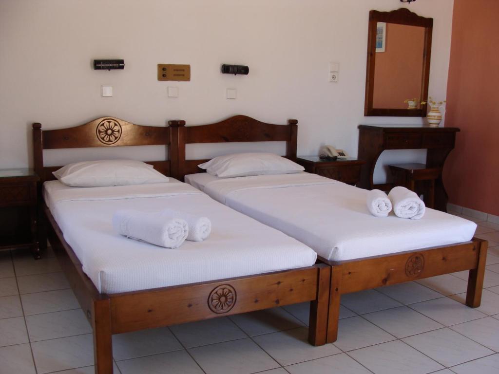 Hesperia Hotel Karlovassi Ruang foto