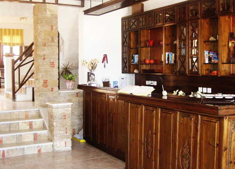 Hesperia Hotel Karlovassi Bagian luar foto